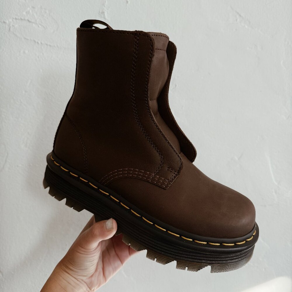 Dr. Martens Zebzag Laceless Boots Size 6 (New in Box)